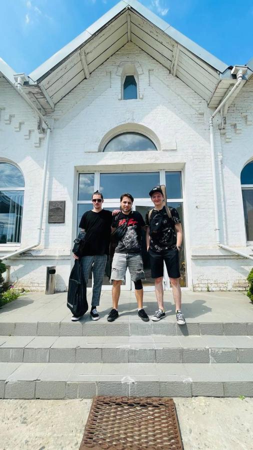 Hotel Арт-Вокзал Krzywy Róg Zewnętrze zdjęcie